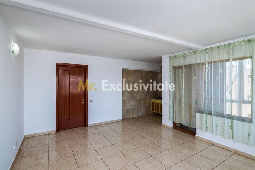 Casă cu 5 camere cu Teren 936 Mp în Central