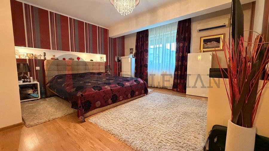 Apartament cu 5 camere decomandat, mobilat în Băneasa