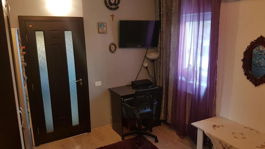 Apartament cu 2 camere semidecomandat în Basarabia