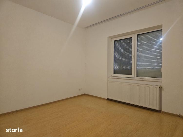 Casă cu 3 camere în Sălard