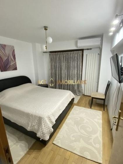 Apartament cu 3 camere decomandat, mobilat în Panduri