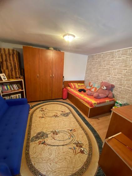 Casă individuală cu 4 camere cu Canalizare în Tunari
