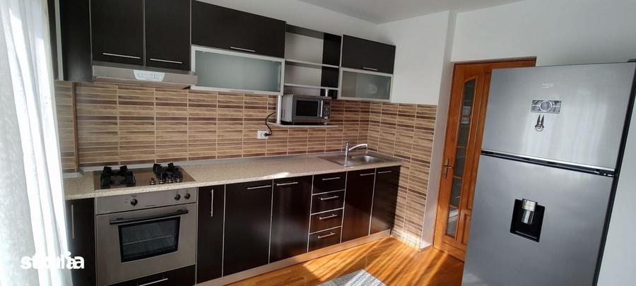 Apartament cu 3 camere decomandat în Nerva Traian
