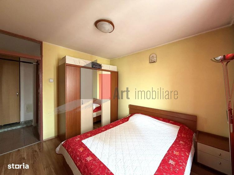 Apartament cu 4 camere decomandat în Berceni