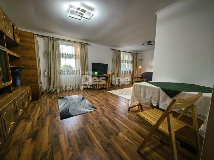 Casă individuală cu 6 camere cu Garaj în Hilița