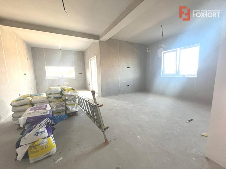 Duplex cu 4 camere cu Canalizare în Moșnița Nouă
