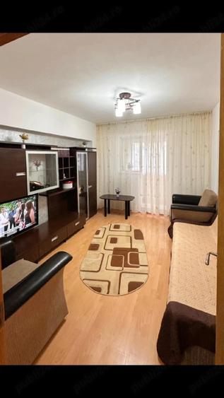 Apartament cu 2 camere decomandat în Micro 20