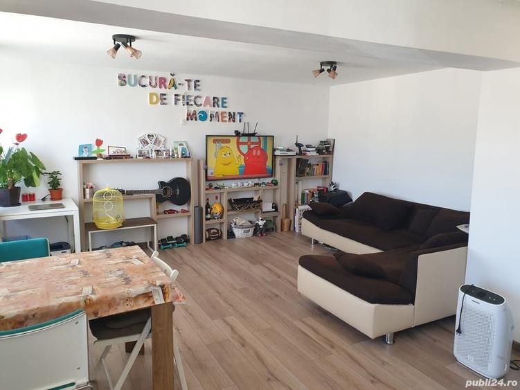 Apartament cu 3 camere decomandat în Bumbești-Jiu