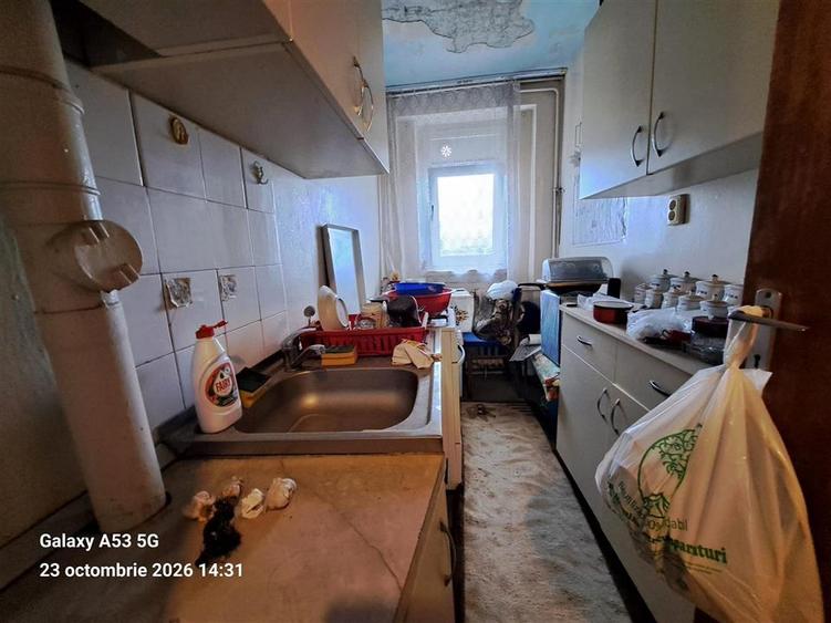 Apartament cu 2 camere decomandat în Titan