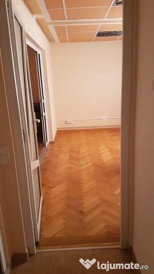 Apartament cu 2 camere semidecomandat în Ultracentral