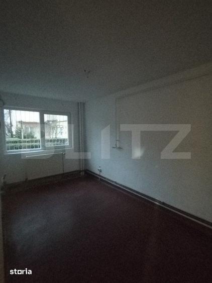 Apartament cu 3 camere decomandat în Micro 5