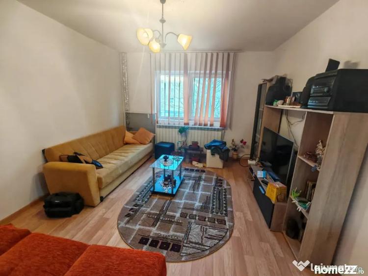 Apartament cu 3 camere decomandat în Inel I