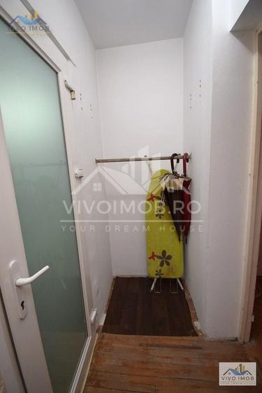 Apartament cu 3 camere semidecomandat în Titan
