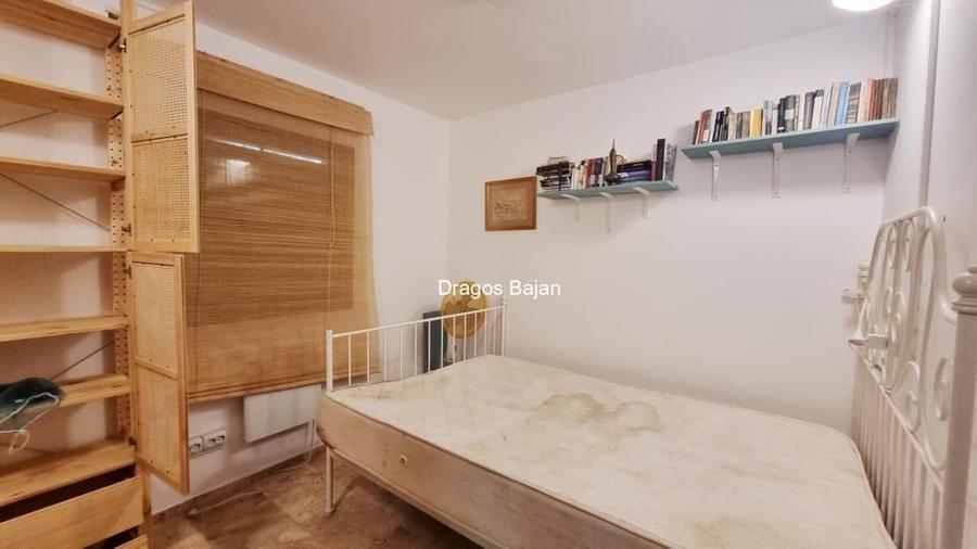 Casă cu 2 camere cu Canalizare în Central