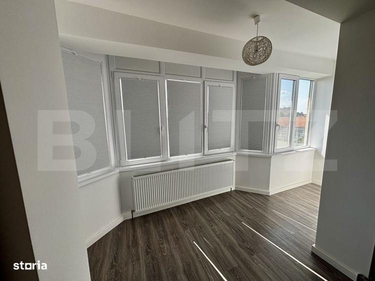 Apartament cu 4 camere decomandat în Central