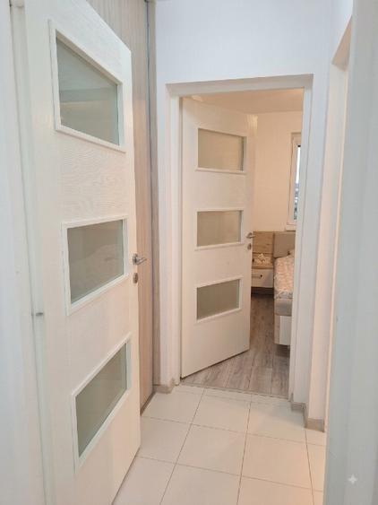 Apartament cu 2 camere semidecomandat, mobilat în Titan