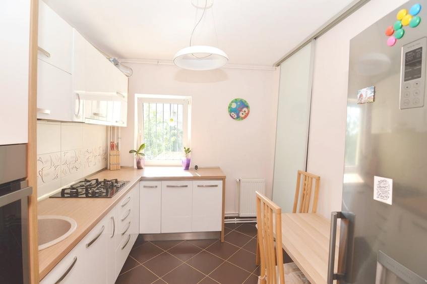Apartament cu 3 camere decomandat în Brâncoveanu