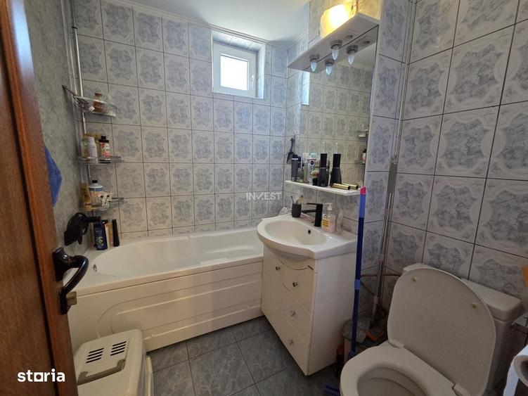 Apartament cu 3 camere decomandat în Alexandru cel Bun