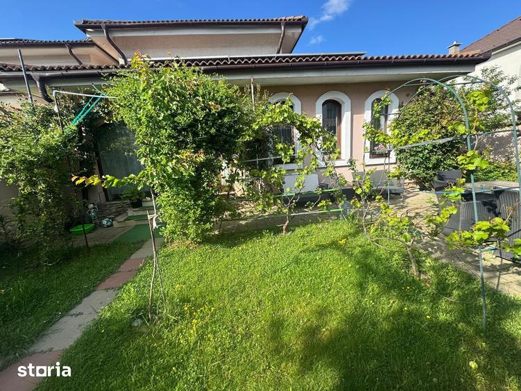 Casă cu 4 camere cu Teren 540 Mp în Șelimbăr
