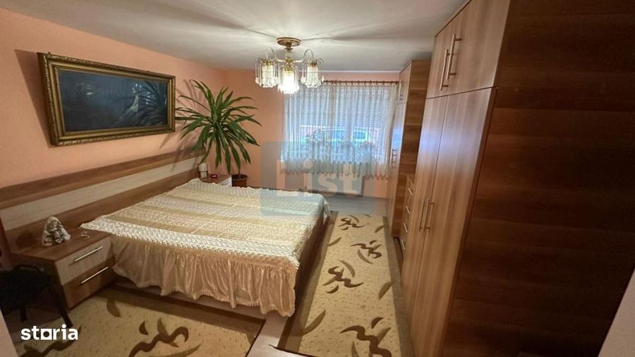 Casă cu 4 camere cu Teren 350 Mp în Muncitoresc