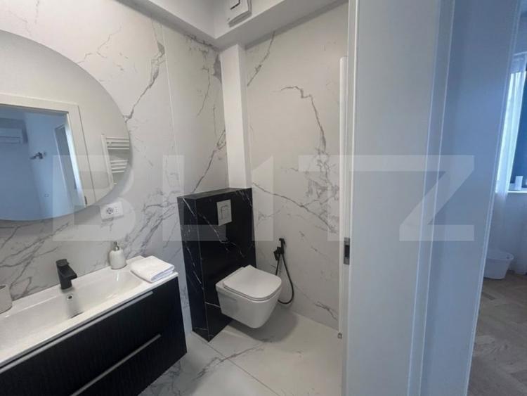 Apartament cu 3 camere decomandat, mobilat în Central