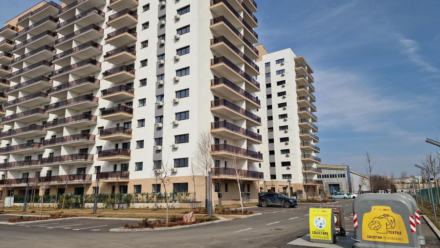 Apartament cu 2 camere semidecomandat, mobilat în Industriilor