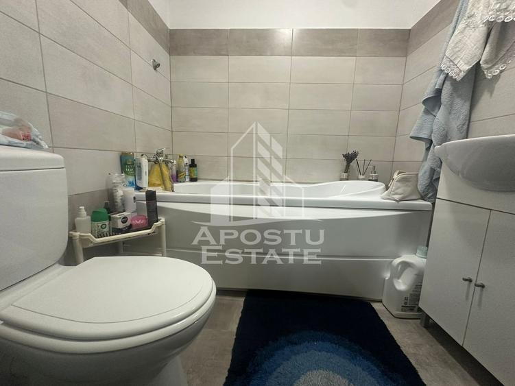 Casă individuală cu 3 camere cu Canalizare în Utvin