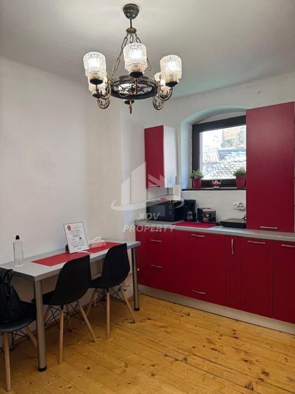 Apartament cu 3 camere semidecomandat, mobilat în Ultracentral
