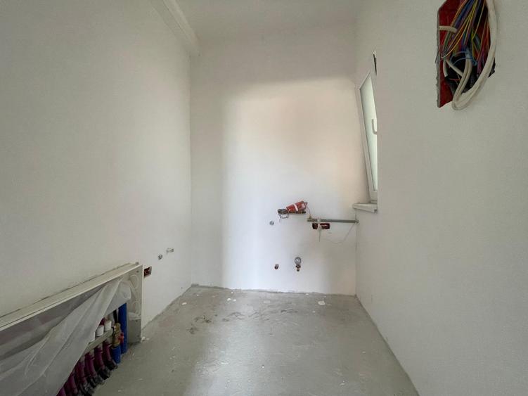 Duplex cu 4 camere cu Canalizare în Moșnița Nouă