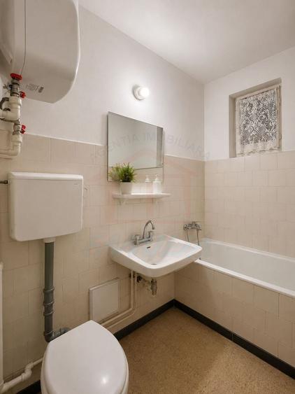 Apartament cu 2 camere semidecomandat în Piața Centrală — fotografia 3