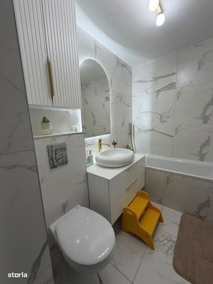Apartament cu 4 camere decomandat în Republicii