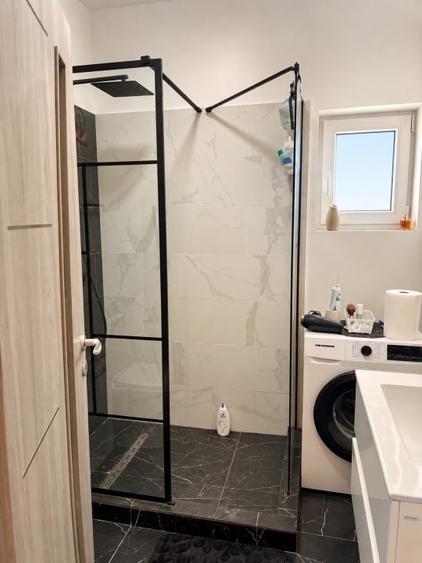 Apartament cu 3 camere decomandat, mobilat în Central