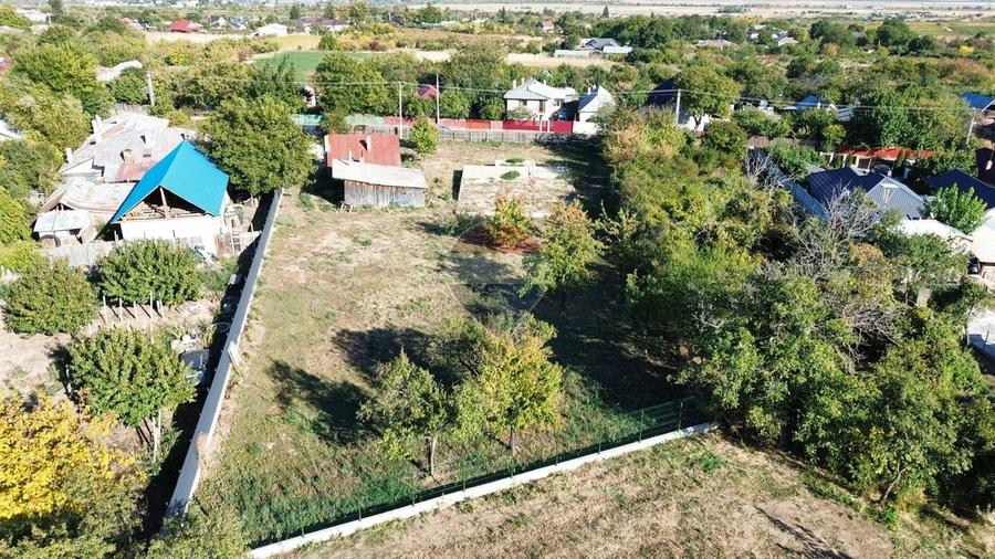 Casă individuală cu 5 camere cu Teren 2790 Mp în Cândești