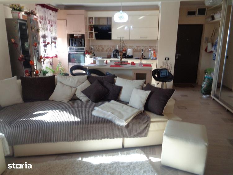 Apartament cu 2 camere în Intim