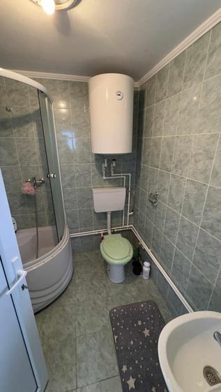 Casă cu 4 camere cu Teren 1347 Mp în Odaia Manolache