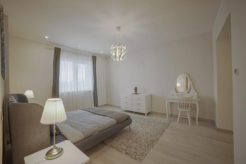 Apartament cu 2 camere semidecomandat, mobilat în Splaiul Unirii