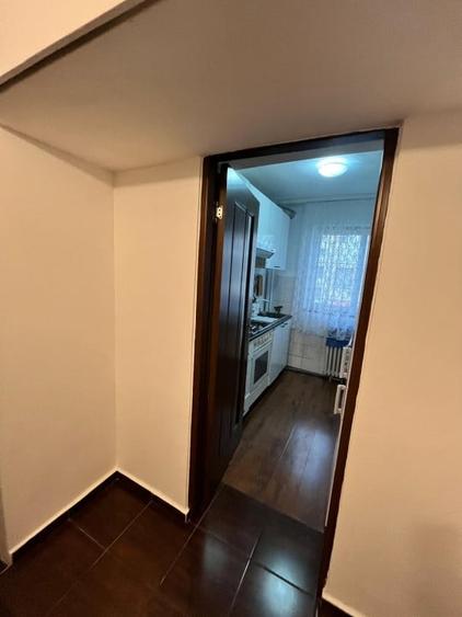 Apartament cu 2 camere semidecomandat, mobilat în Rădăuți