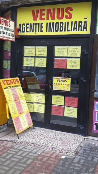 Spațiu comercial, de 160 mp, în Central