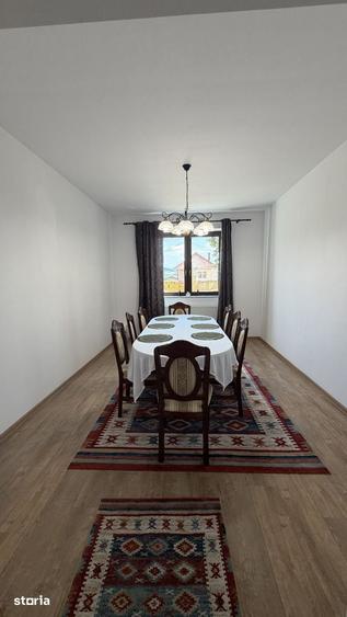 Casă cu 7 camere cu Teren 2300 Mp în Mintiu Gherlii