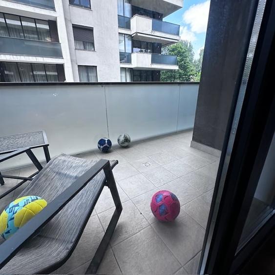Apartament cu 2 camere semidecomandat în Băneasa