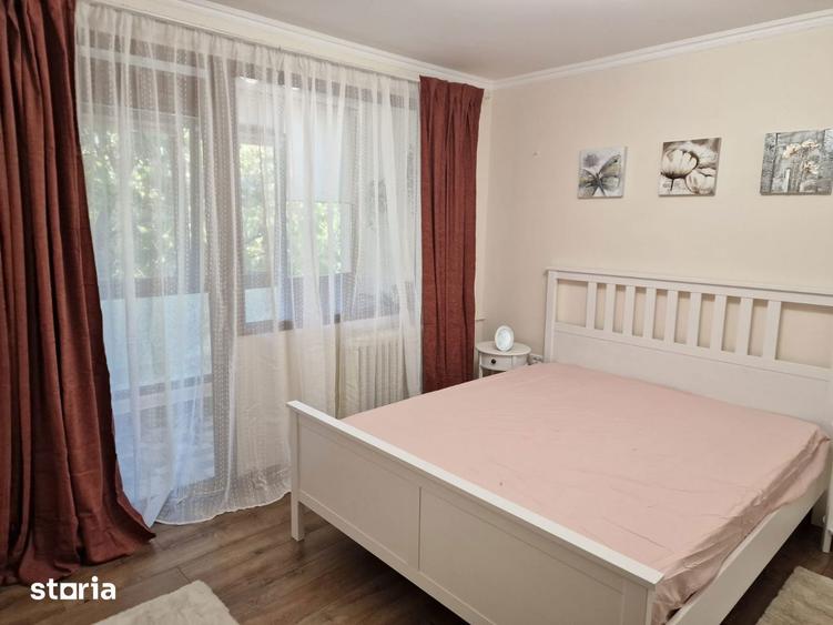 Apartament cu 3 camere si garaj de vanzare in zona Drumul Taberei - 1