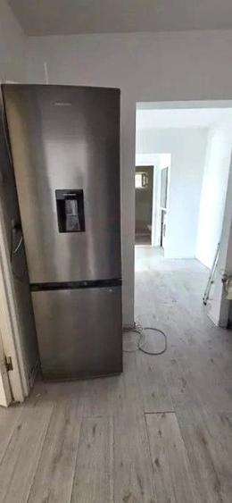 Apartament cu 3 camere decomandat în Micro 16