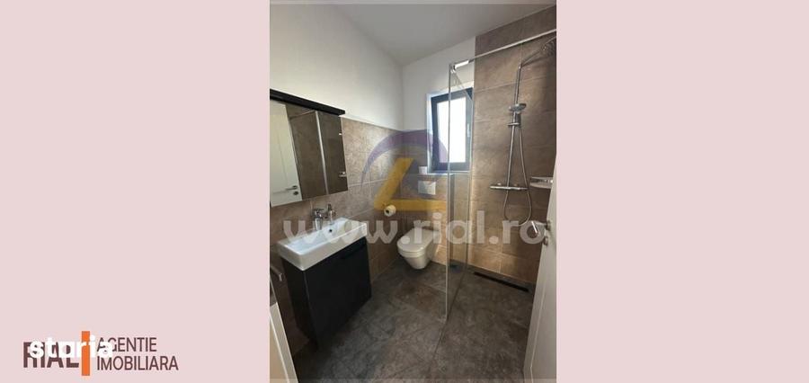 Casă cu 4 camere cu Teren 250 Mp în Central