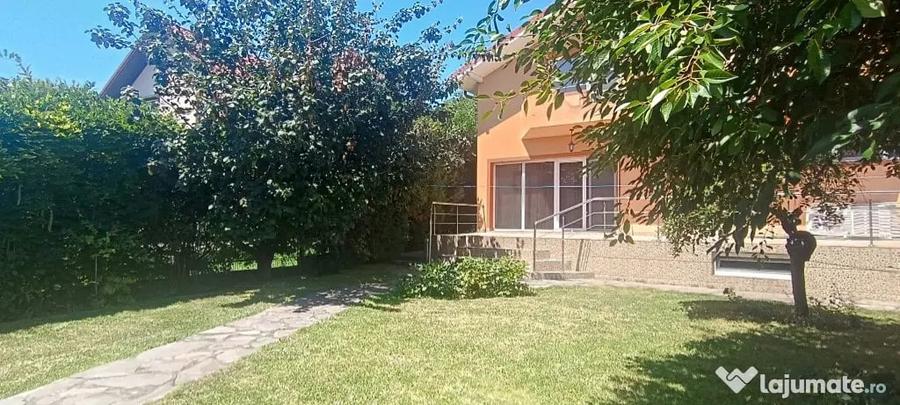 Casă cu 4 camere cu Teren 471 Mp în Agigea