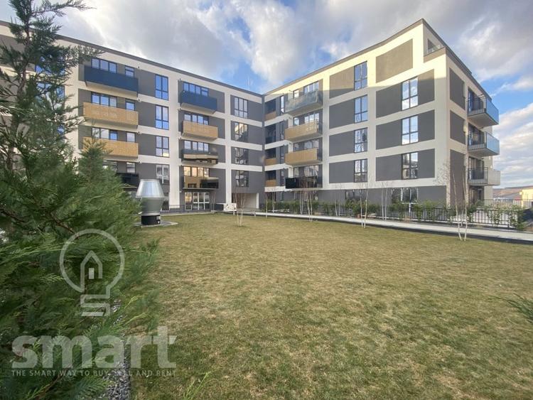 Apartament cu 3 camere semidecomandat în Florești