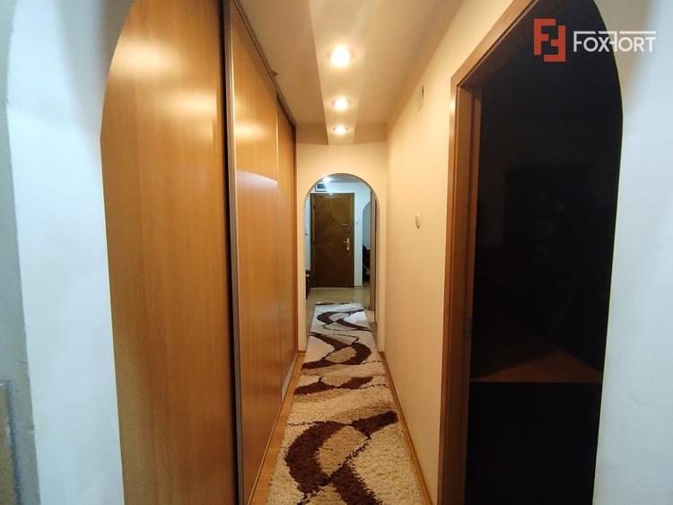 Apartament cu 3 camere de vanzare in zona Soarelui - 13