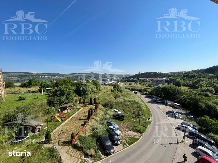 Apartament cu 3 camere în Florești