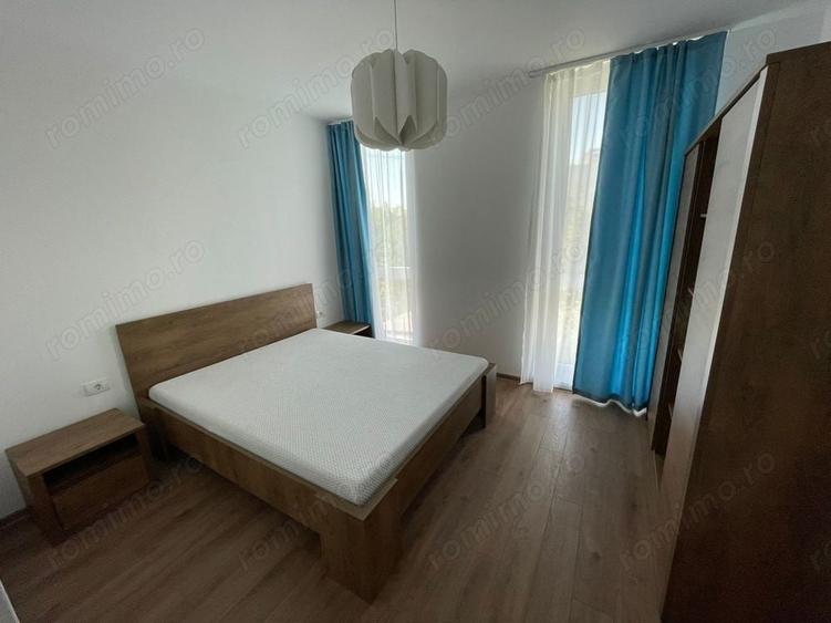 Apartament cu 3 camere semidecomandat în Lipovei