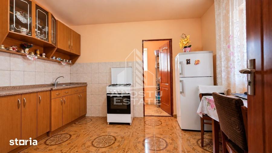 Casă cu 4 camere cu Teren 1260 Mp în Buteni