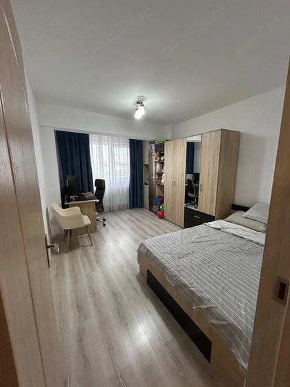 Apartament cu 3 camere decomandat în Dudu